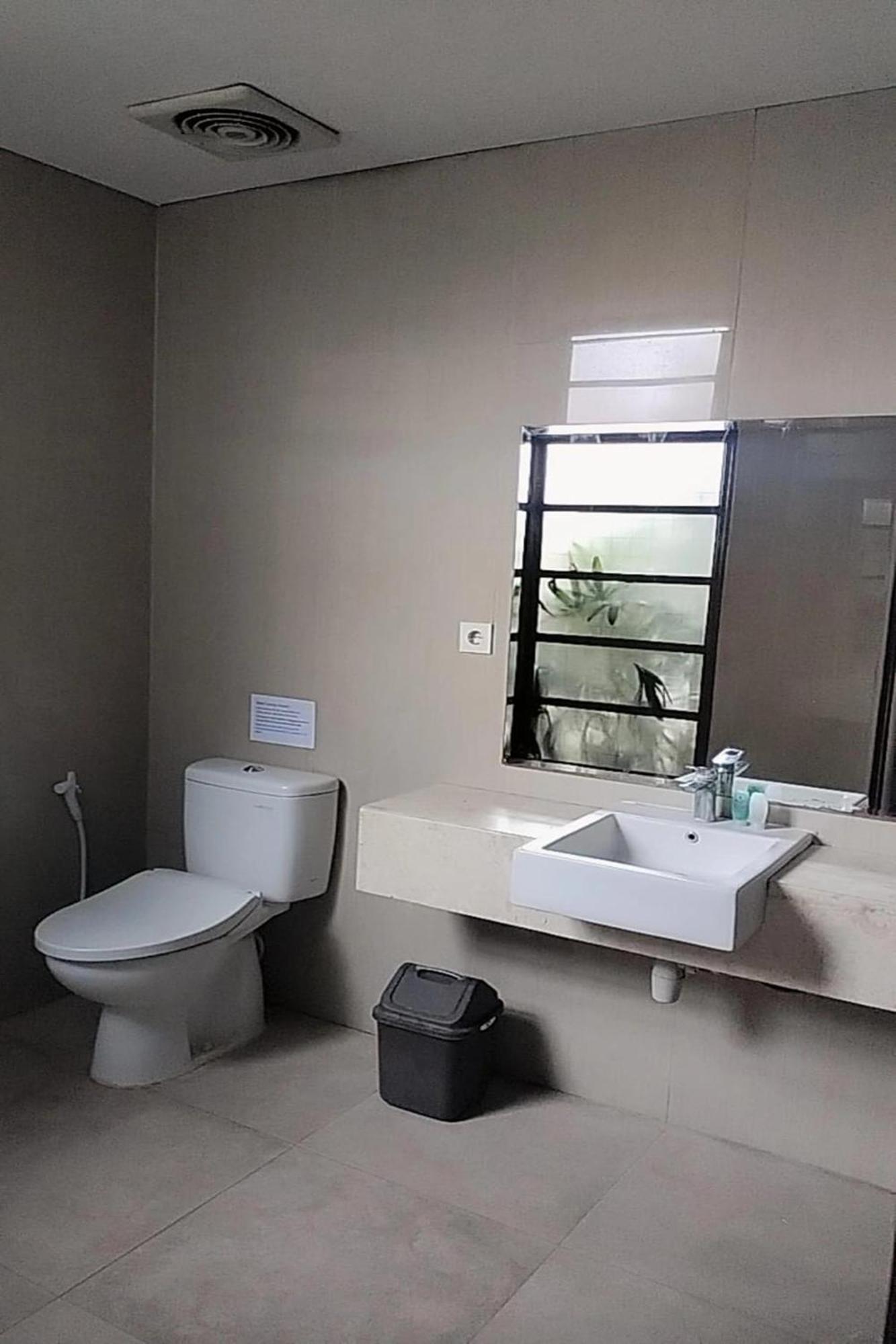 Akarsa Transit Hotel Sanur Eksteriør billede